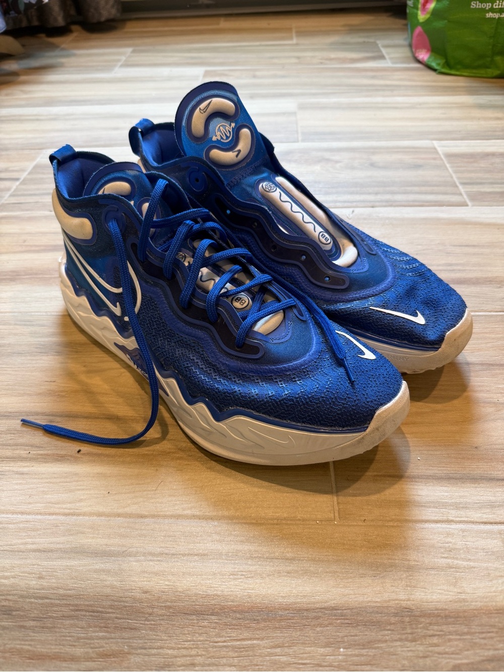 Nike Air Zoom G.T. Run TB Promo in the ‘Game Royal’ - size 15.5- EUC